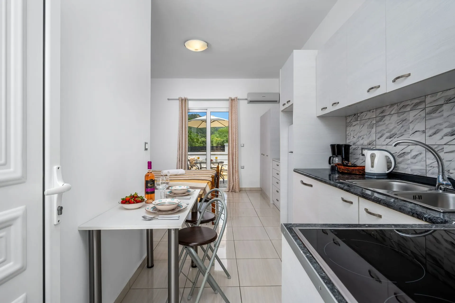 Pervolia Studios Near Airport B — photo 4